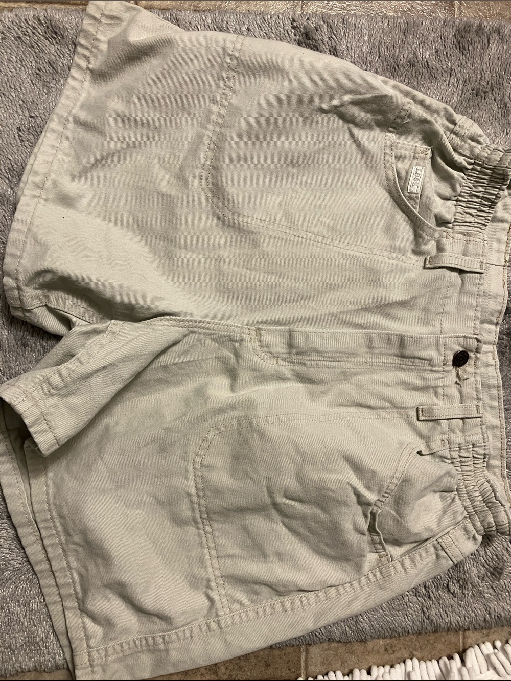 Lee Women's High-Waist Casual Shorts in Light Beige